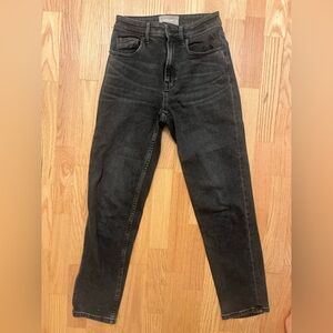 Everlane Women’s Dark Gray Straight Leg Jeans